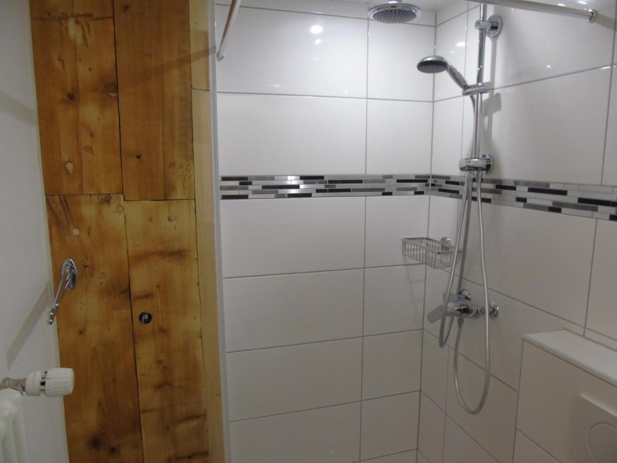 Room's chez BeNi Grächen Zewnętrze zdjęcie
