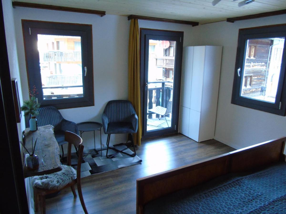 Room's chez BeNi Grächen Zewnętrze zdjęcie