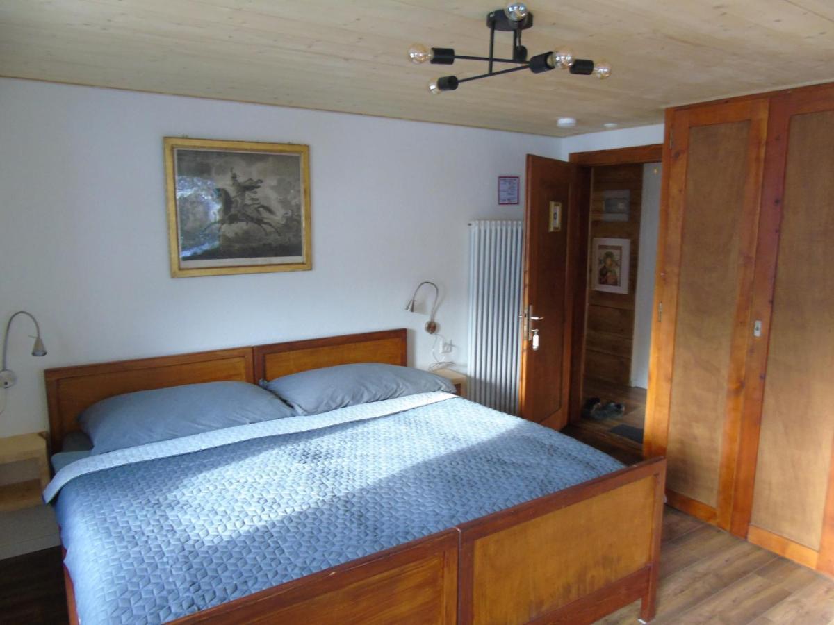 Room's chez BeNi Grächen Zewnętrze zdjęcie