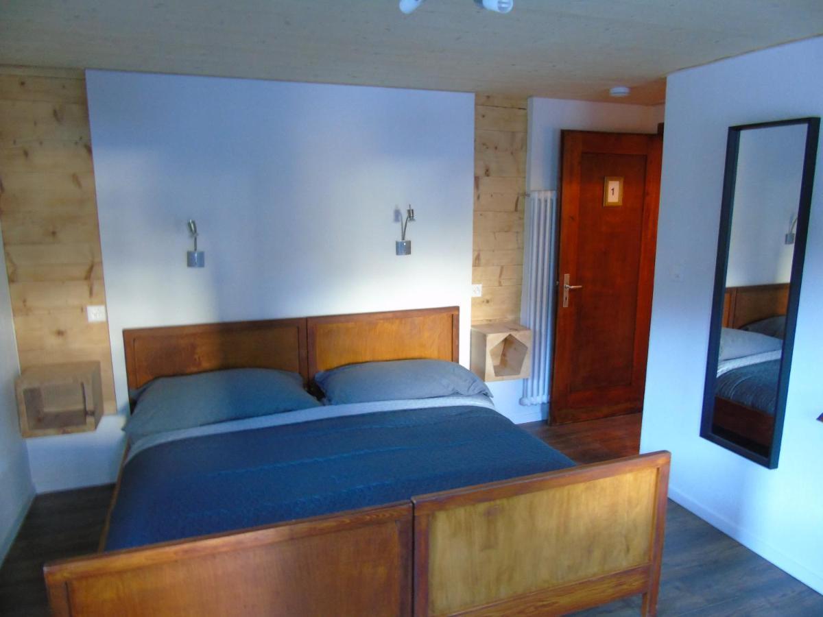 Room's chez BeNi Grächen Zewnętrze zdjęcie